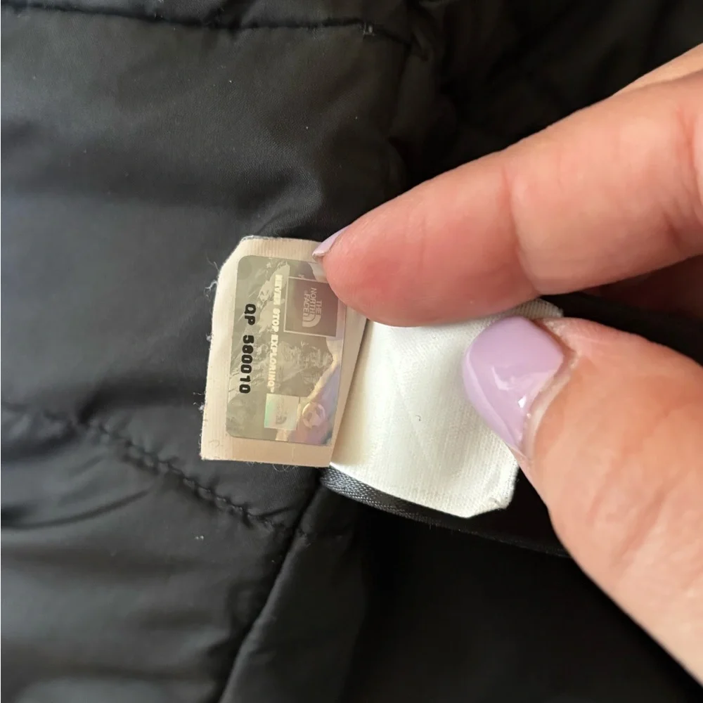 The North Face light Jacket - Picture 8 of 10